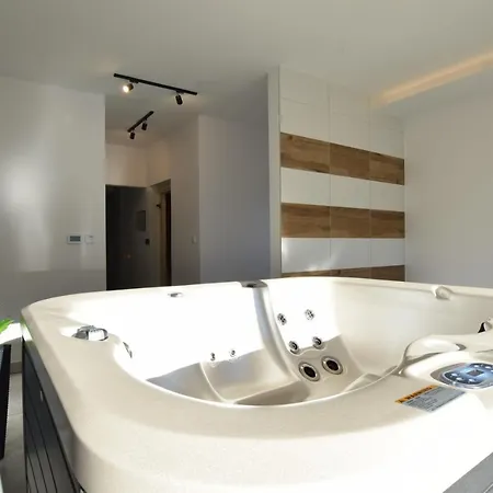 Sun&sport Apartament Widok Na Skrzyczne 1 Plus Sauna I Jacuzzi W Obiekcie Apartment